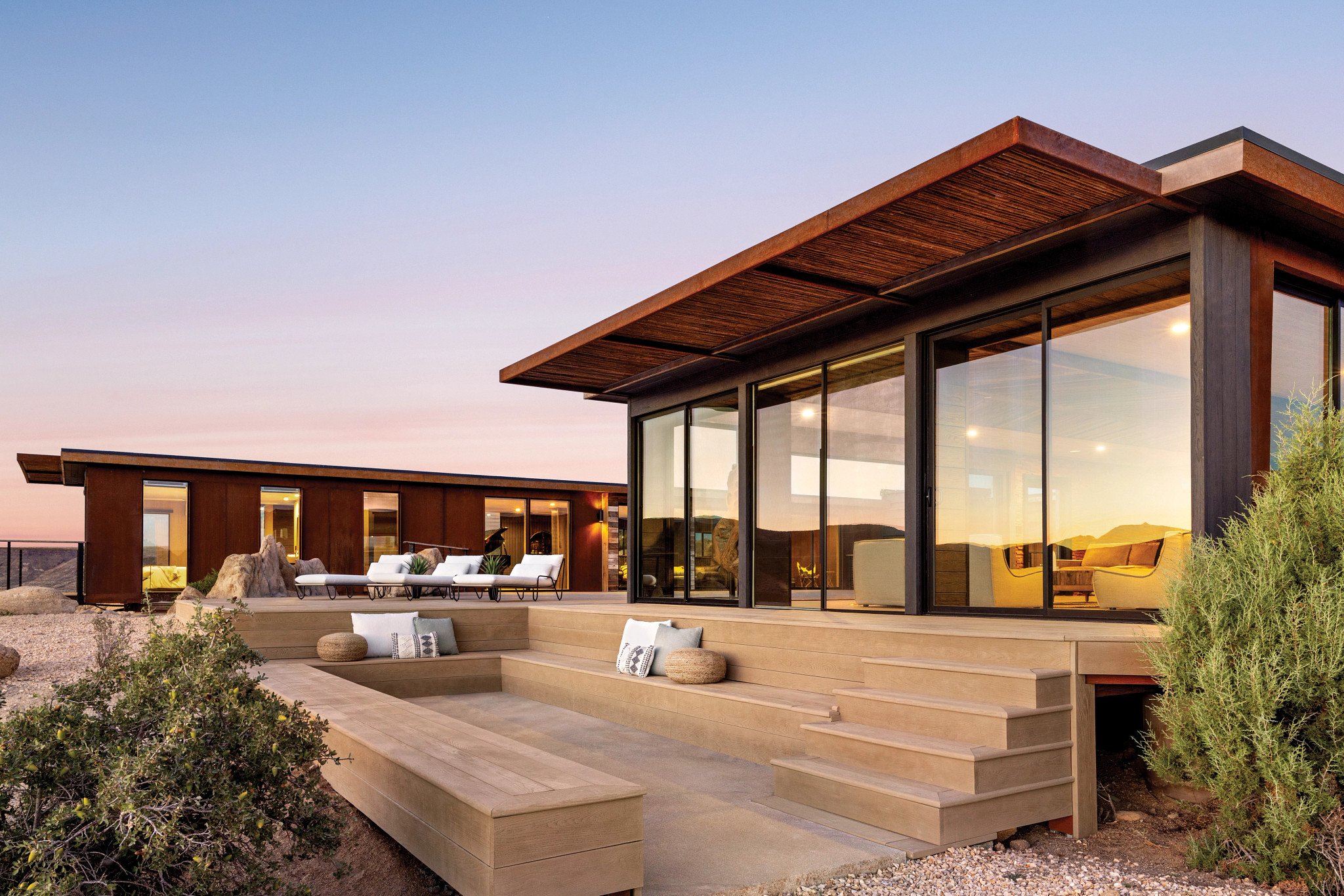 Joshua Tree House_16_Millboard Golden Oak_Envello Shadow Line Golden Oak_Shadowline and Board & Batten Burnt Cedar