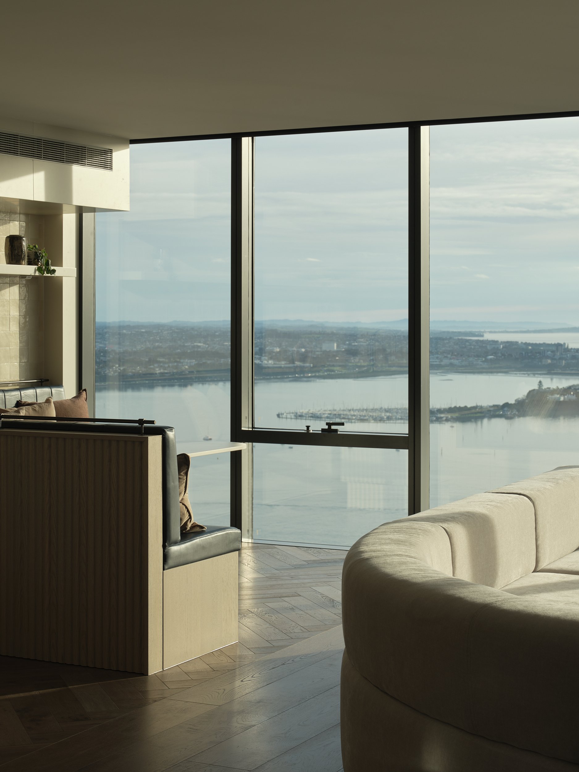 Pacifica Apt 15_Indus Patagonia_Plank_Herringbone_Forte_LR