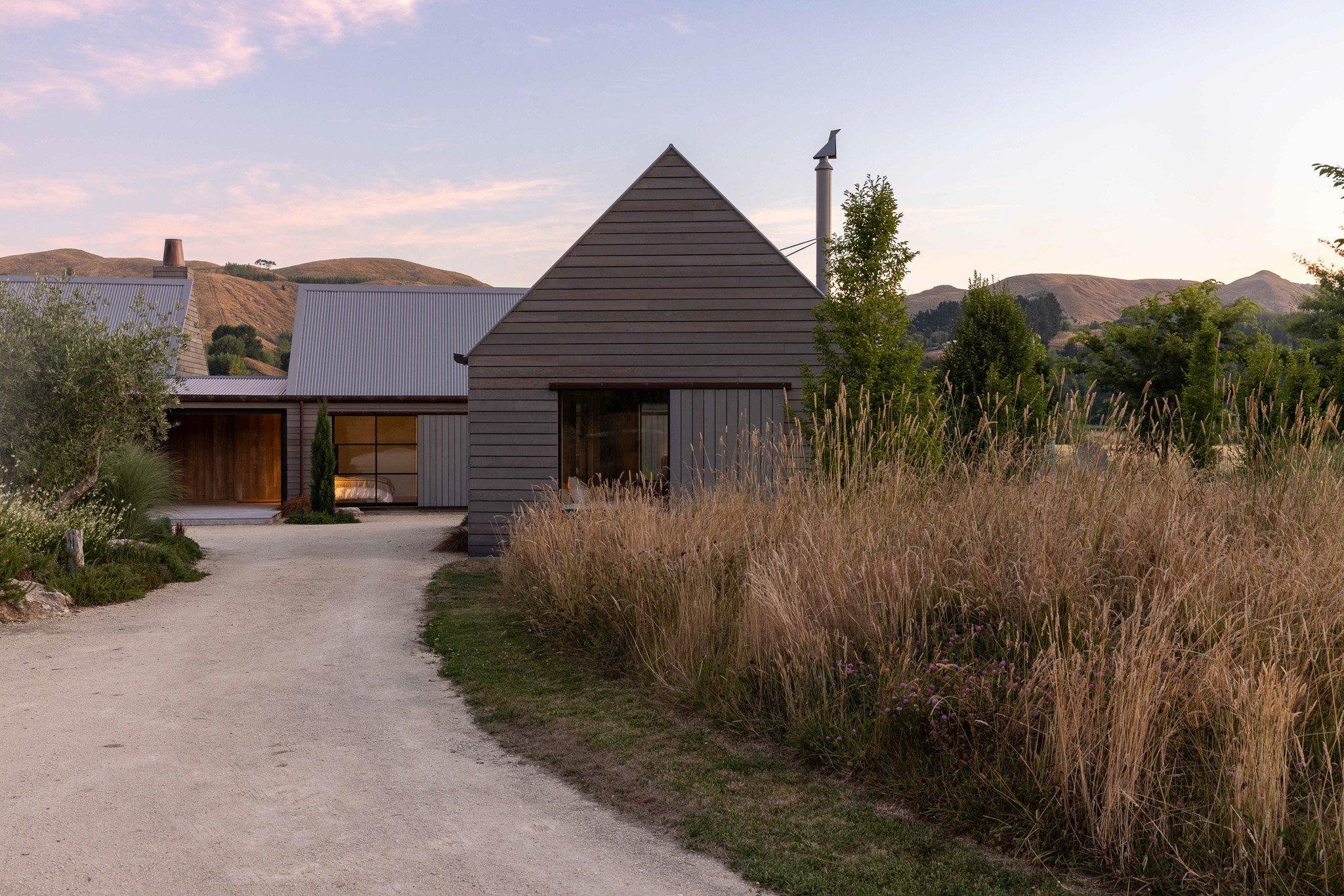 River Barn House 01_Artiste Rustic Picasso_Plank_Forte_LR (1)-1