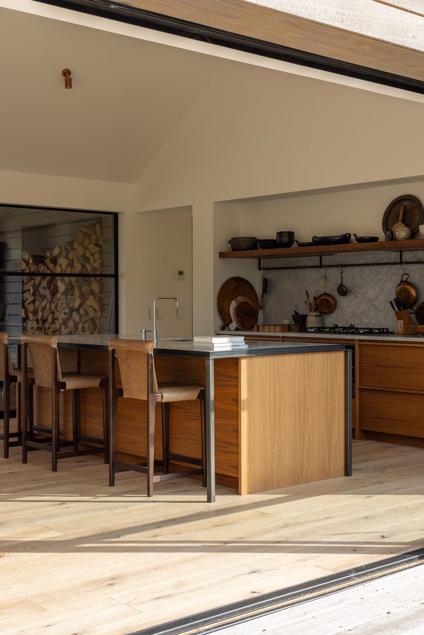 River Barn House 04_Artiste Rustic Picasso_Plank_Forte_LR-1