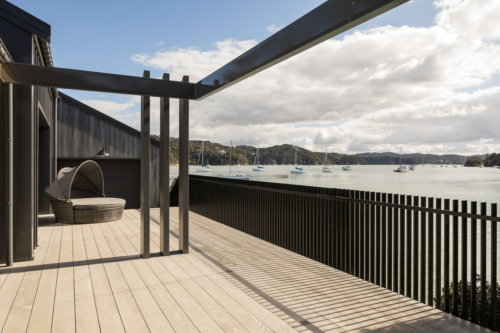 How To Create The Perfect Timber Decking Entertaining Area